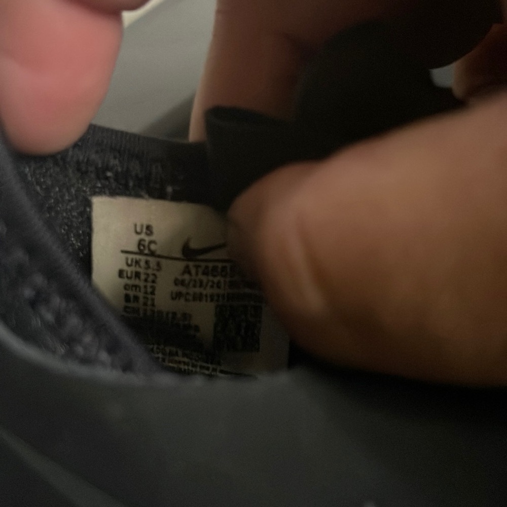 Black FlexRunner Toddler Nike shoe